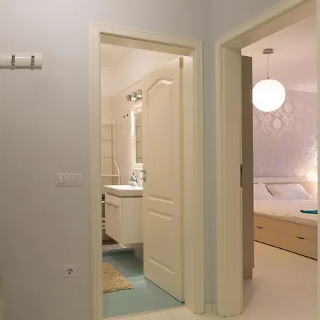 Апартаменти Lara Luxury B20